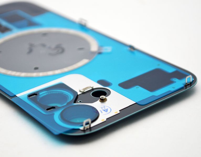Задня кришка зі склом камери Apple iPhone 16 Teal Original (Cмарагдовий) 76377 фото