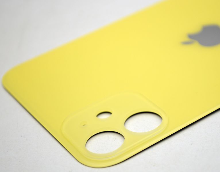 Задняя крышка Apple iPhone 11 Yellow HC (с большим отверстием под камеру) 41353 фото