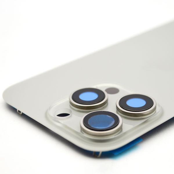 Задняя крышка со стеклом камеры и беспроводная зарядка iPhone 16 Pro Natural Titanium Service Original 32361 фото