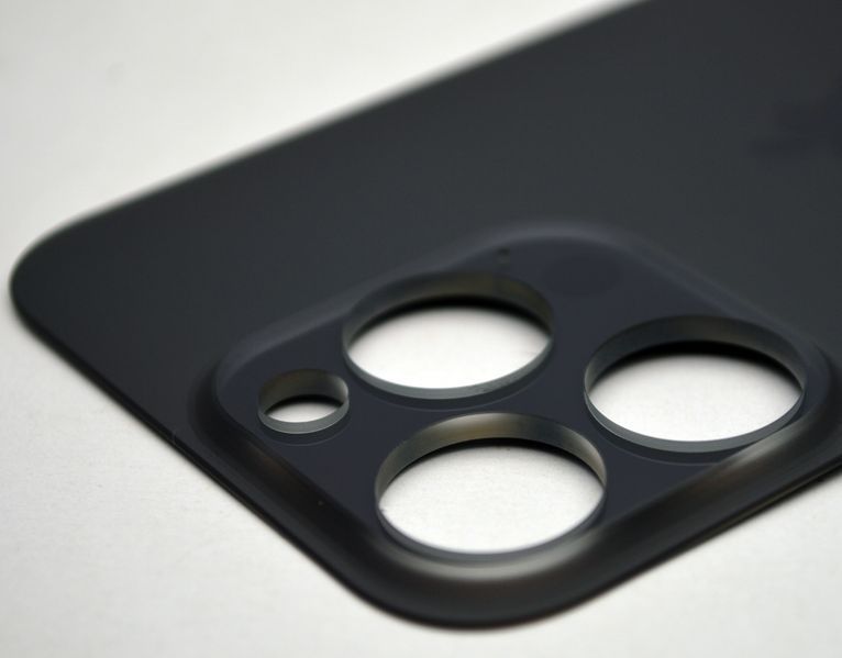 Задня кришка Apple iPhone 14 Pro Space Black HC (з великим отвором під камеру) 81083 фото