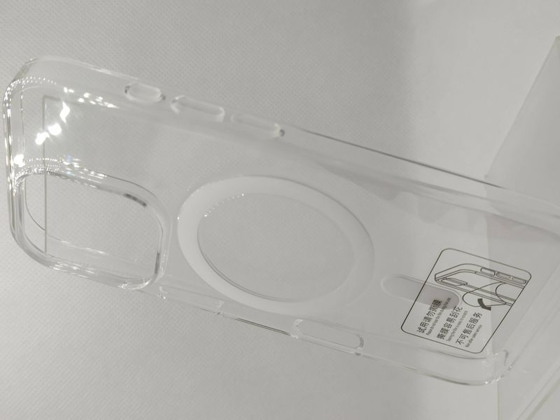 Чехол накладка с MagSafe и Splash Screen Clear Case для Apple iPhone 16 Pro Transparent (Прозрачный) 74264 фото