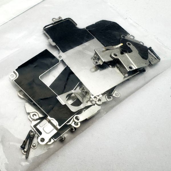 Набор металлических пластин (защитных экранов) для iPhone 13 Pro Used 46613 фото