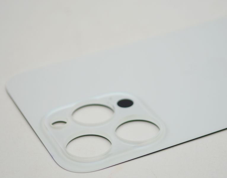 Задня кришка Apple iPhone 14 Pro Max Silver Original (з великим отвором під камеру) 58923 фото